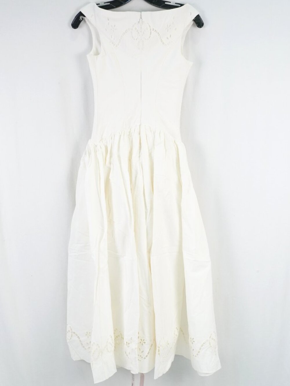 House of CB Lauren White Cotton Broderie Anglaise Boat-Neck Maxi Dress - Size XS - Picture 3 of 8